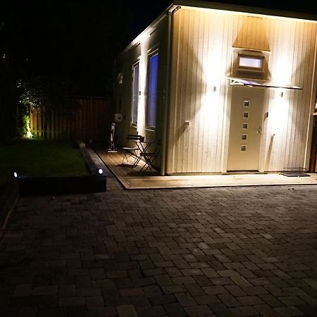 Fresh Happy Little House, 35 M2 In Taeby Apartment Stockholm Luaran gambar